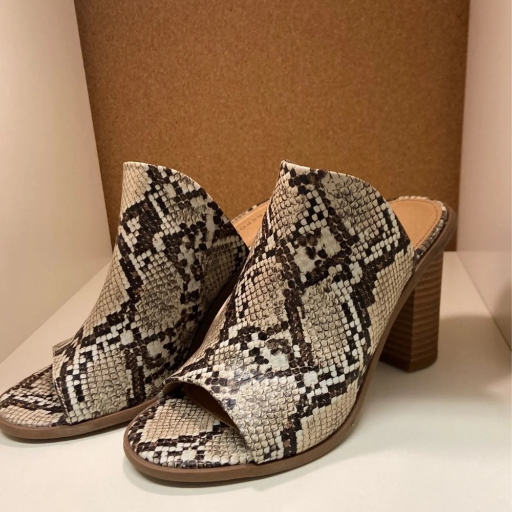 Report Mule Stacked Block Heel Mule - image 2